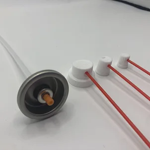 Carburetor cleaning spray nozzle assembly mechanism
